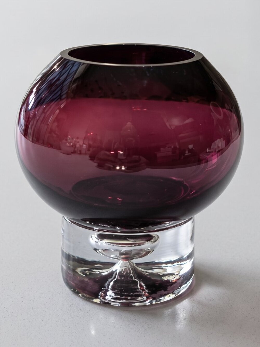 Vintage Pilgrim Glass Amethyst Captured Bubble Art Glass Bud Vase 4.75”